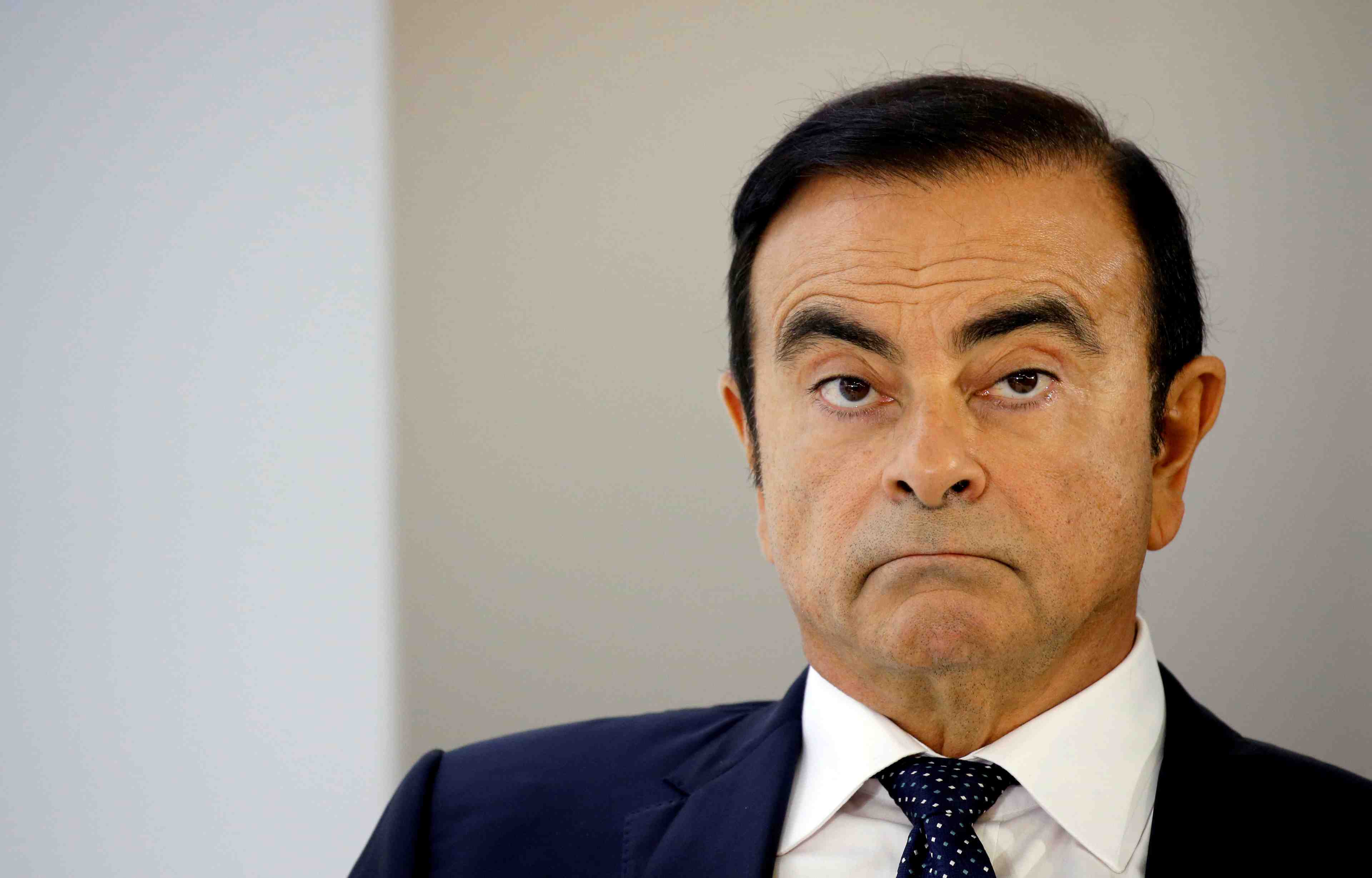 Mariage de ghosn: bruno le maire veut "la transparence totale"