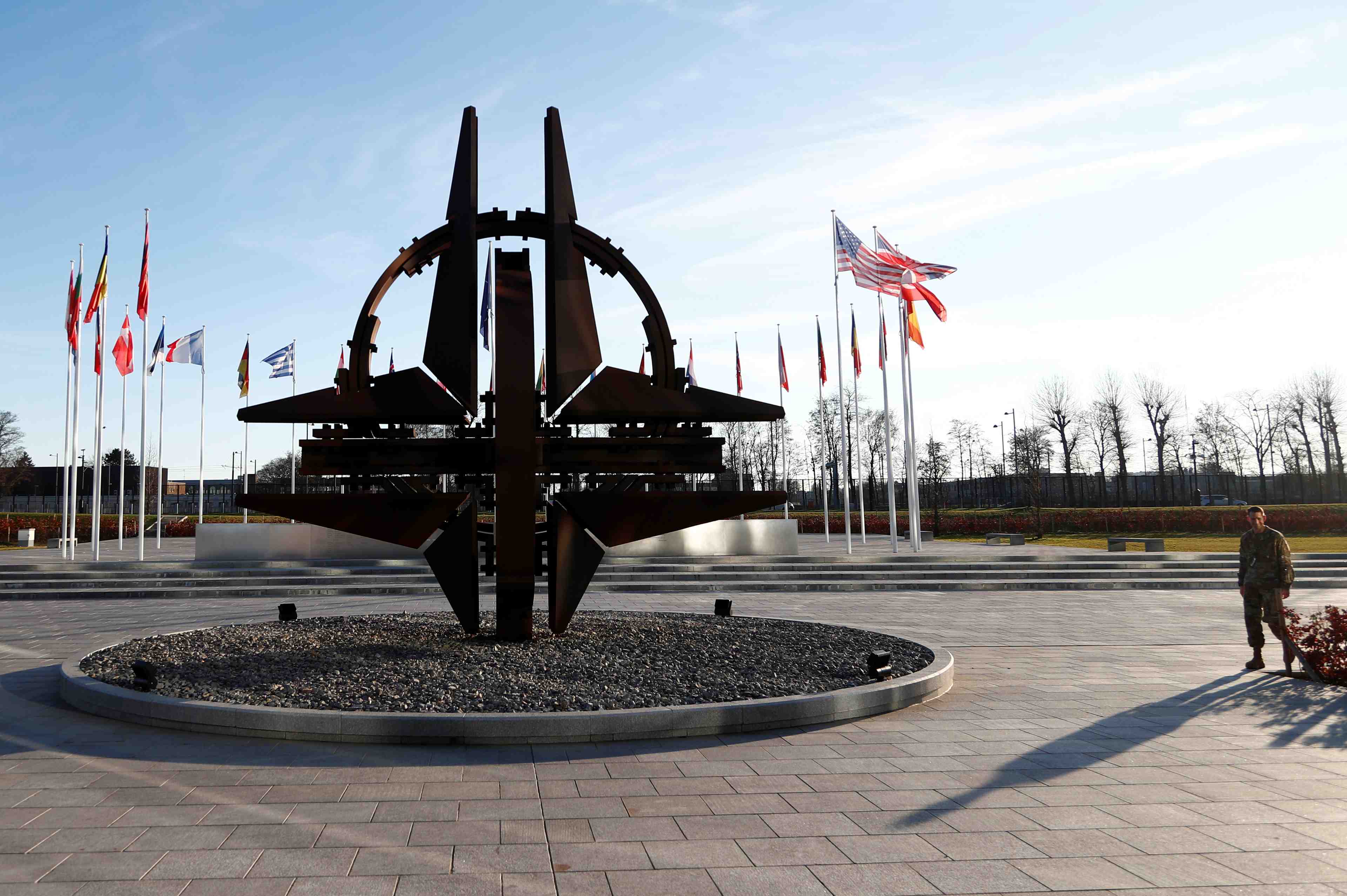 L'otan retire une partie de ses formateurs presents en irak