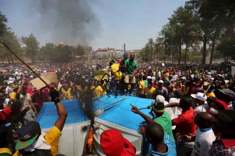 La grogne des etudiants sud-africains s'etend a pretoria