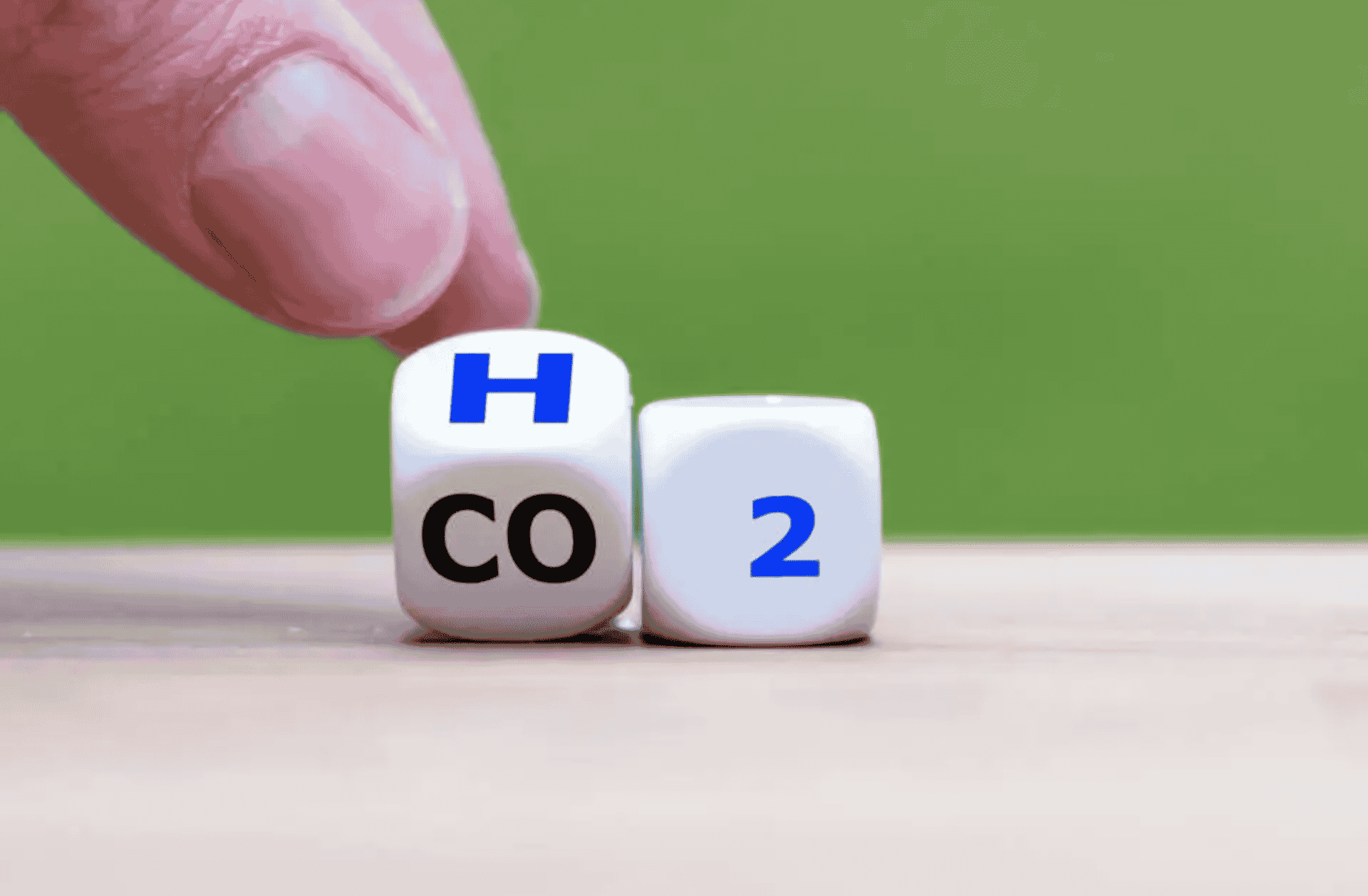 hydrogene H2