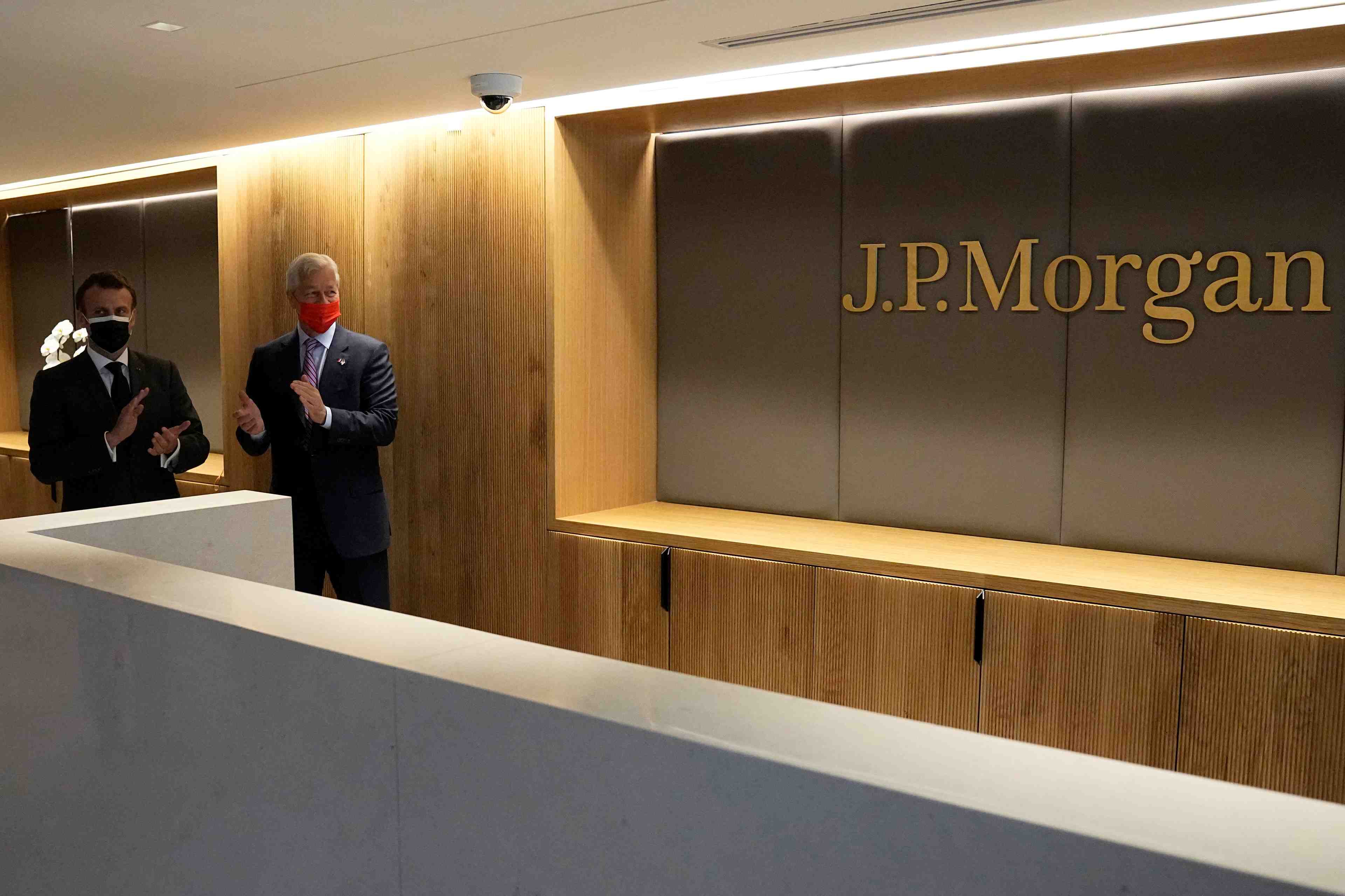Paris inaugure le nouveau hub de jp morgan sur fond de brexit
