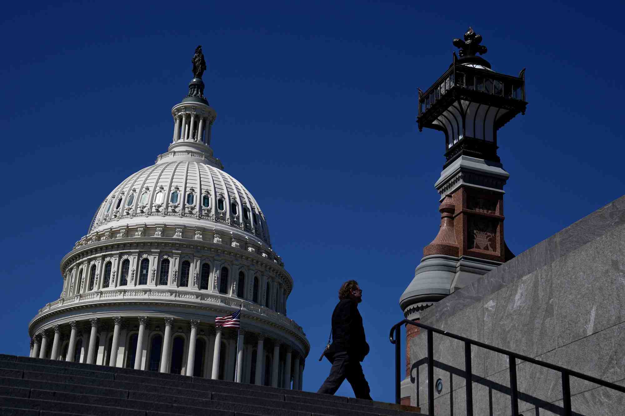 Le dome du capitole, le batiment qui abrite la chambre des representants et le senat americains, a washington
