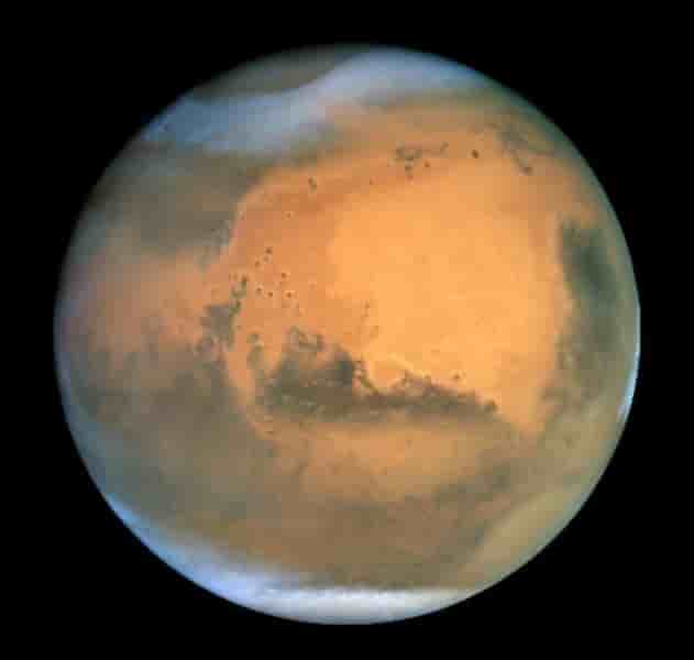 Sous la surface de poussiereuse de mars, des glaciers