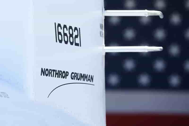 Northrop grumman obtient le marche du nouveau bombardier us