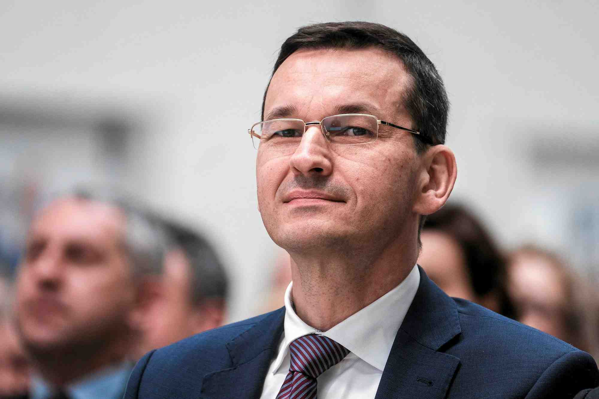 Mateusz morawiecki devient premier ministre en pologne