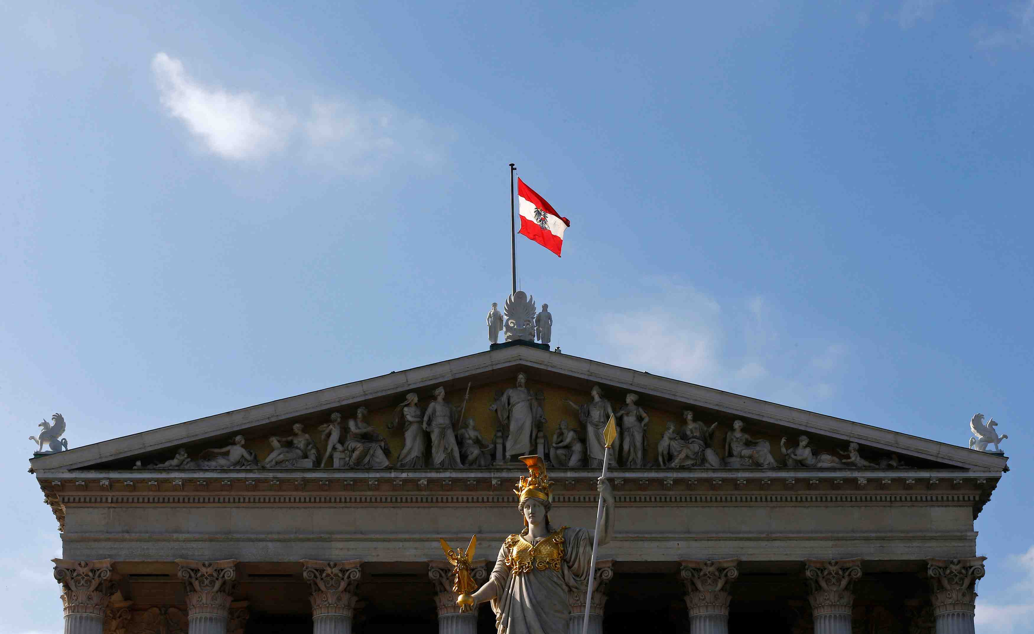 Les conservateurs autrichiens se reunissent pour choisir un nouveau chef de file pour le parti et le pays