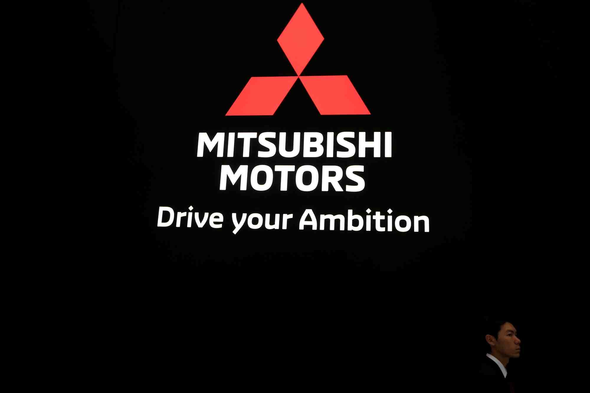 Le logo mitsubishi au salon de l'automobile de tokyo