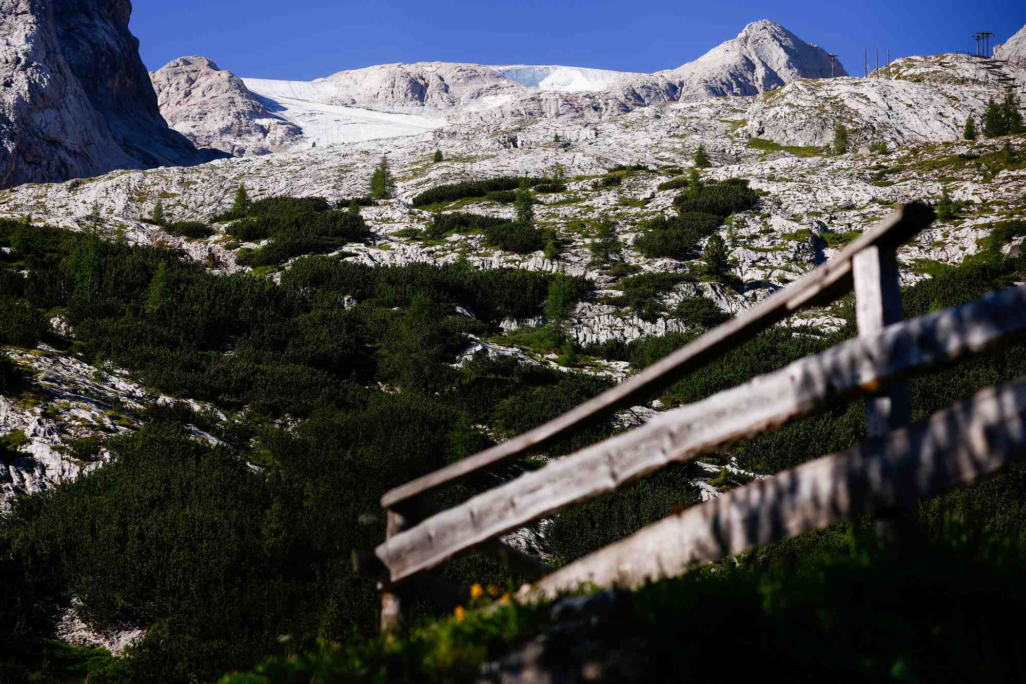 Un glacier de montagne dans les alpes italiennes