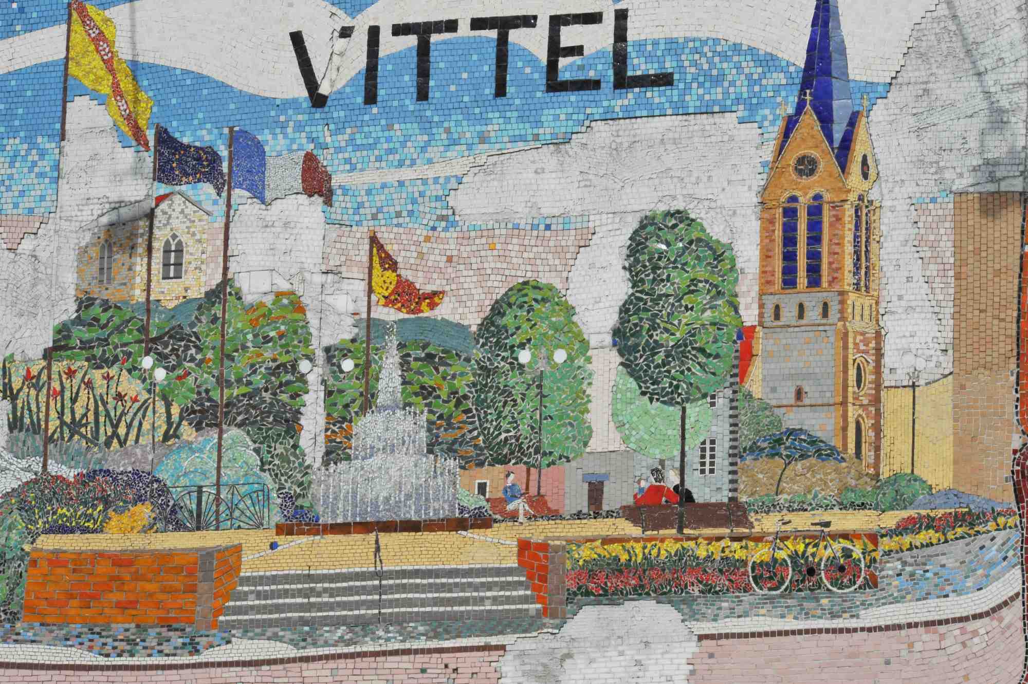 Les sites de Vittel et Contrexéville, détenus par Nestlé Waters, emploient un millier de salariés et produisent 1,5 milliard de bouteilles par an, toutes marques confondues (Vittel, Hépar, Contrex).