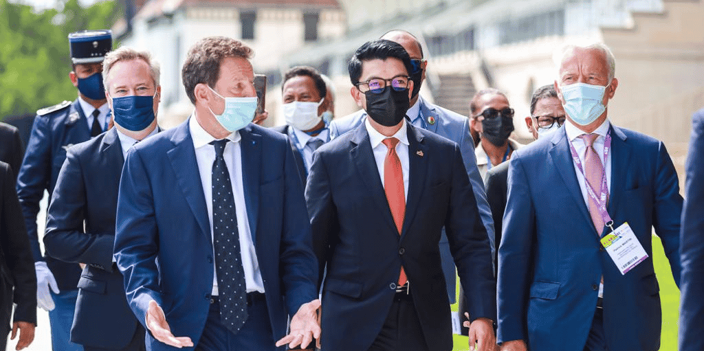 Roux de Bézieux rajoelina