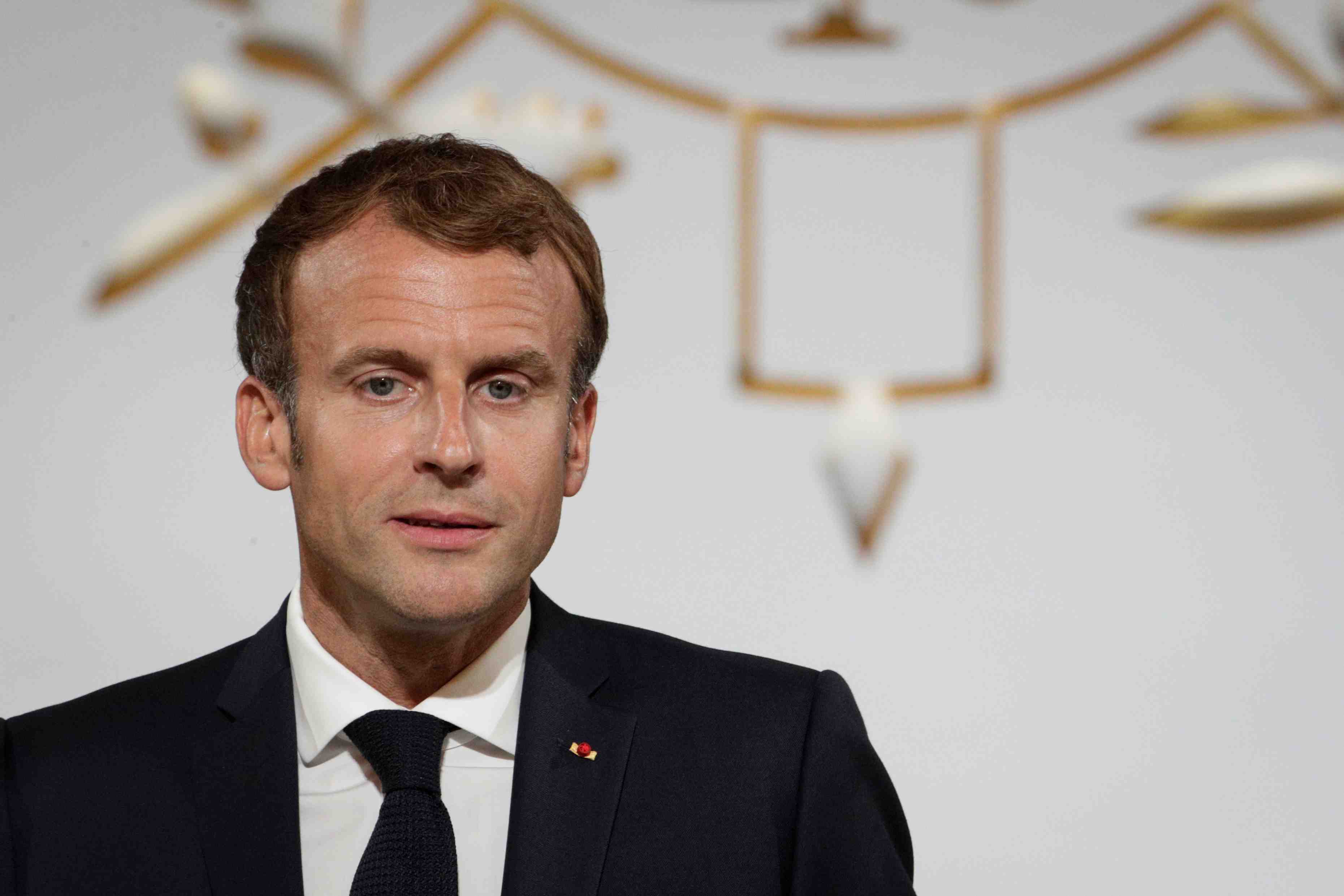 Budget 2022: le gouvernement defend sa "responsabilite", critique les oppositions