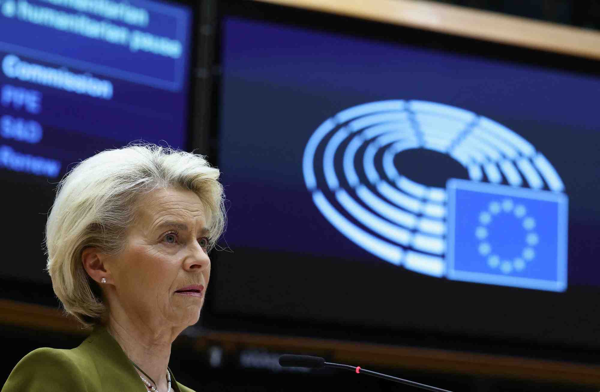 La presidente de la commission europeenne, ursula von der leyen, s'adresse au parlement europeen a bruxelles