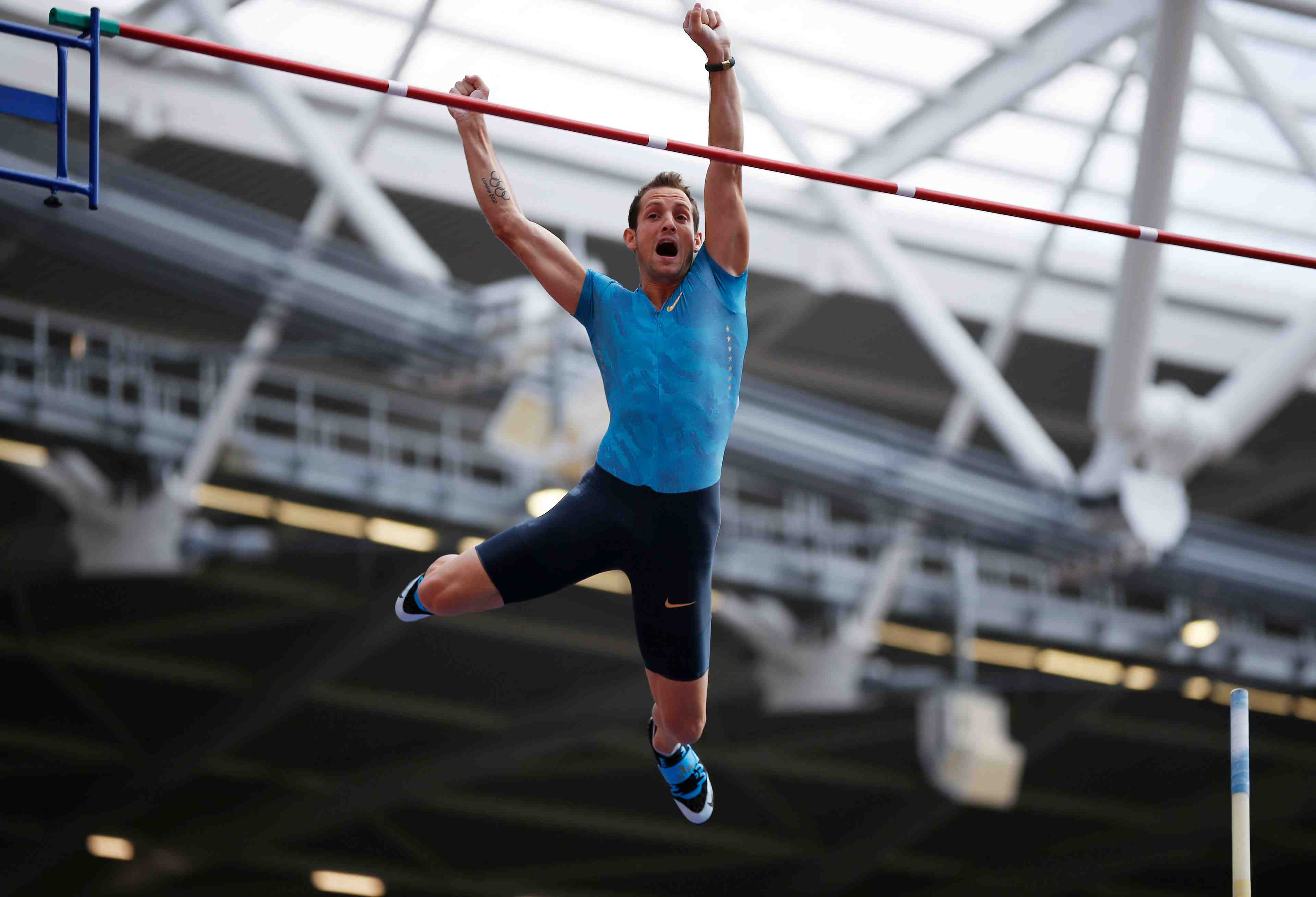 Lavillenie efface 6,03 m