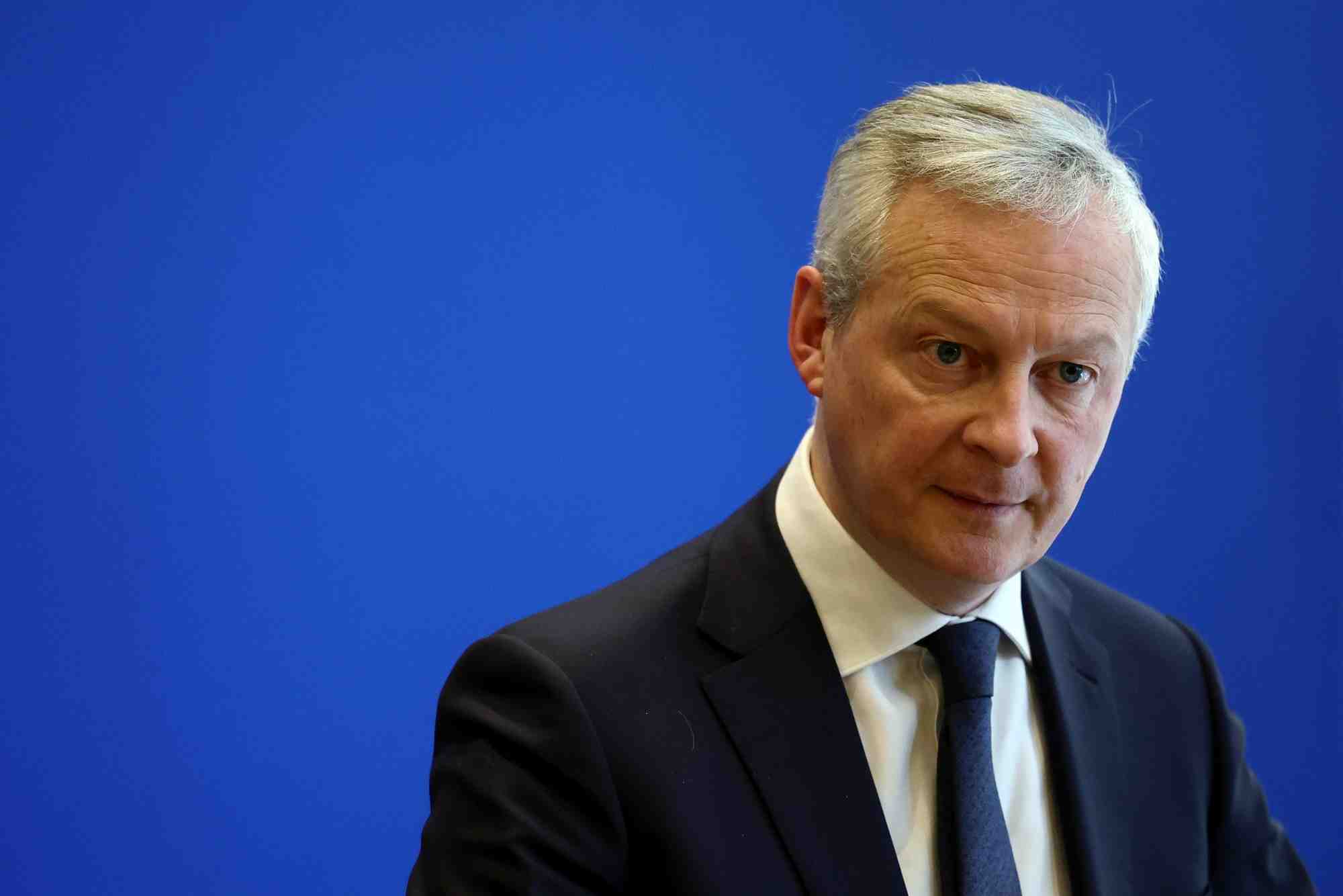 « L'économie française est solide, la vie quotidienne des citoyens français n'est pas menacée par ce qui s'est passé » a assuré Bruno Le Maire sur CNN.