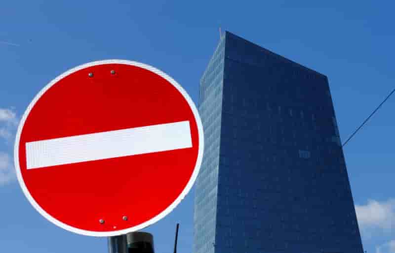 Pour christian noyer, la bce cessera son soutien a la grece en l'absence d'accord
