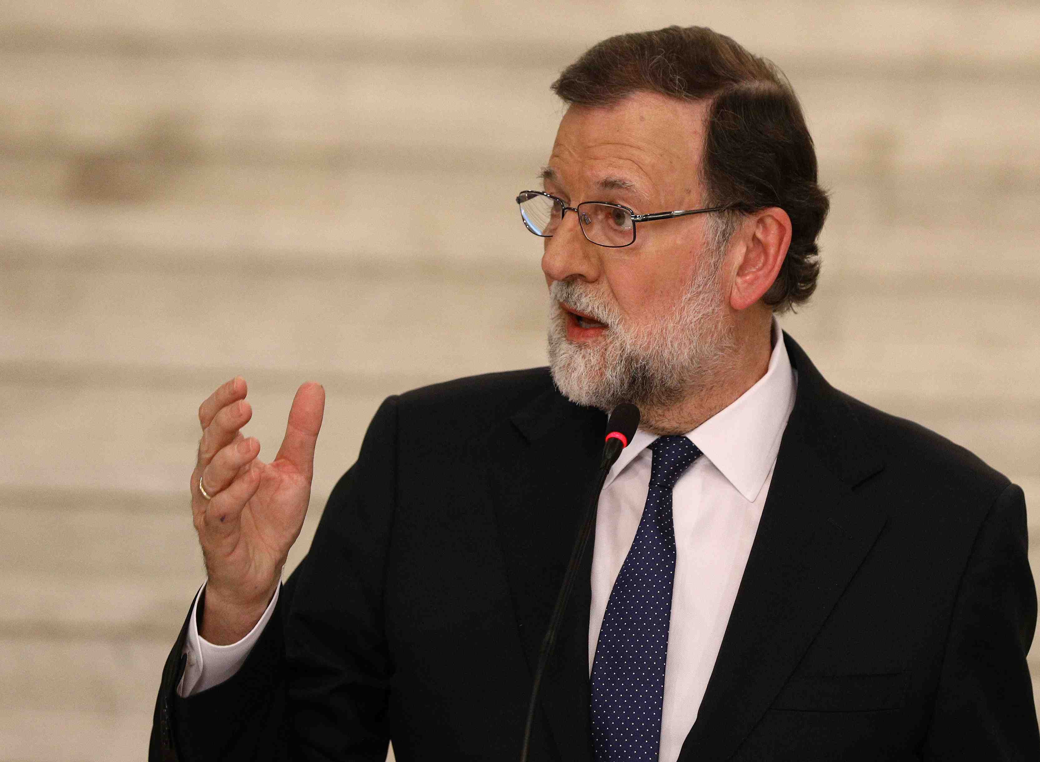 Madrid va maintenir la catalogne sous tutelle