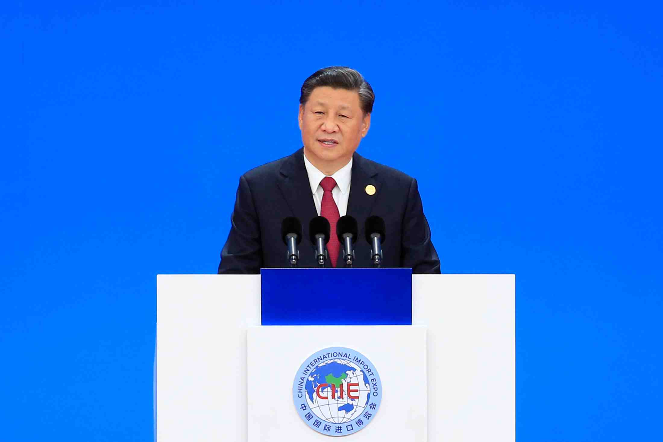 Xi jinping promet de poursuivre l'ouverture du marche chinois