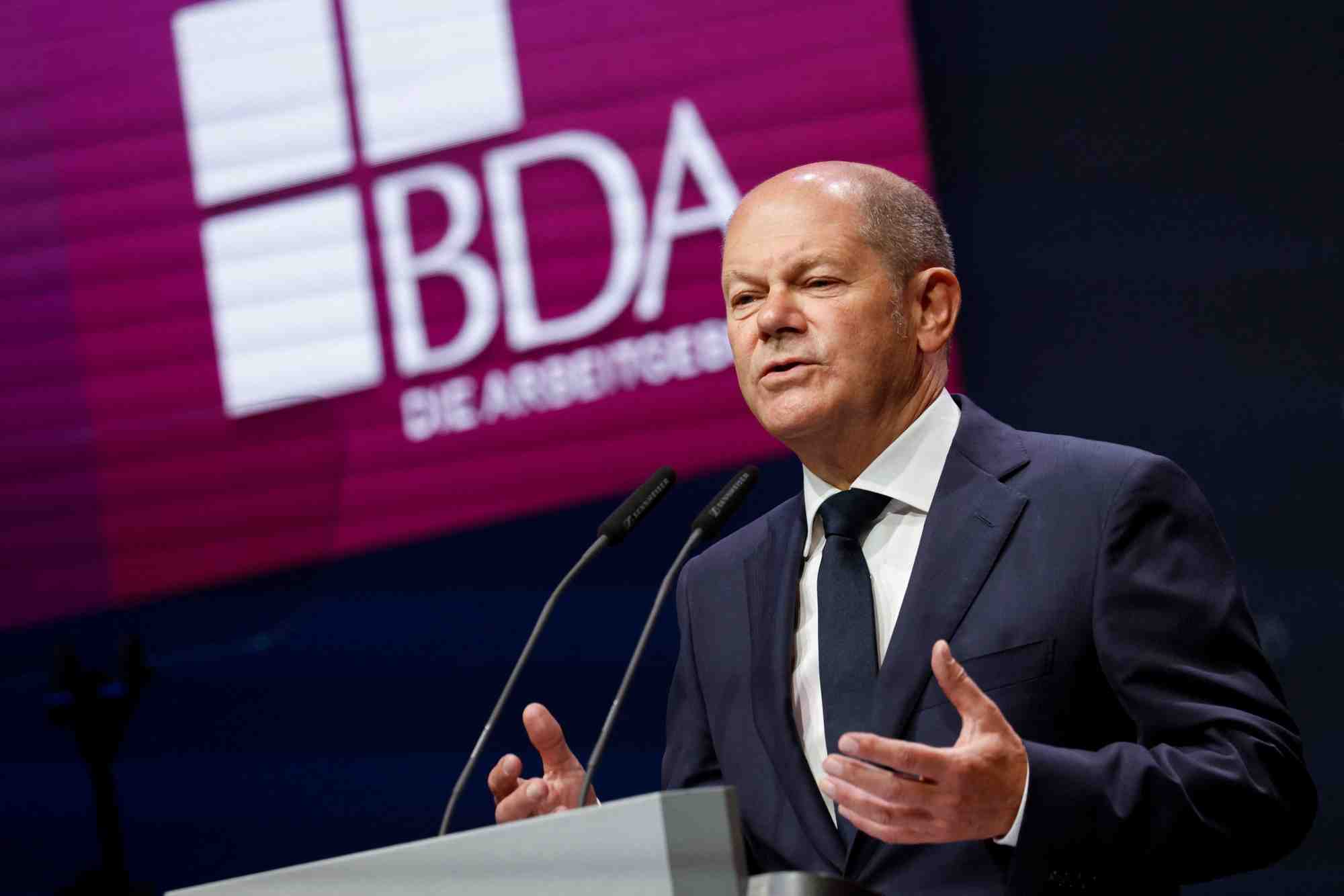 Olaf scholz lors de la journee du patronat allemand de la confederation des associations patronales allemandes (bda) a berlin
