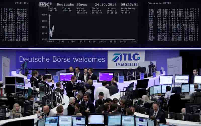 Les Bourses européennes reculent à la mi-séance