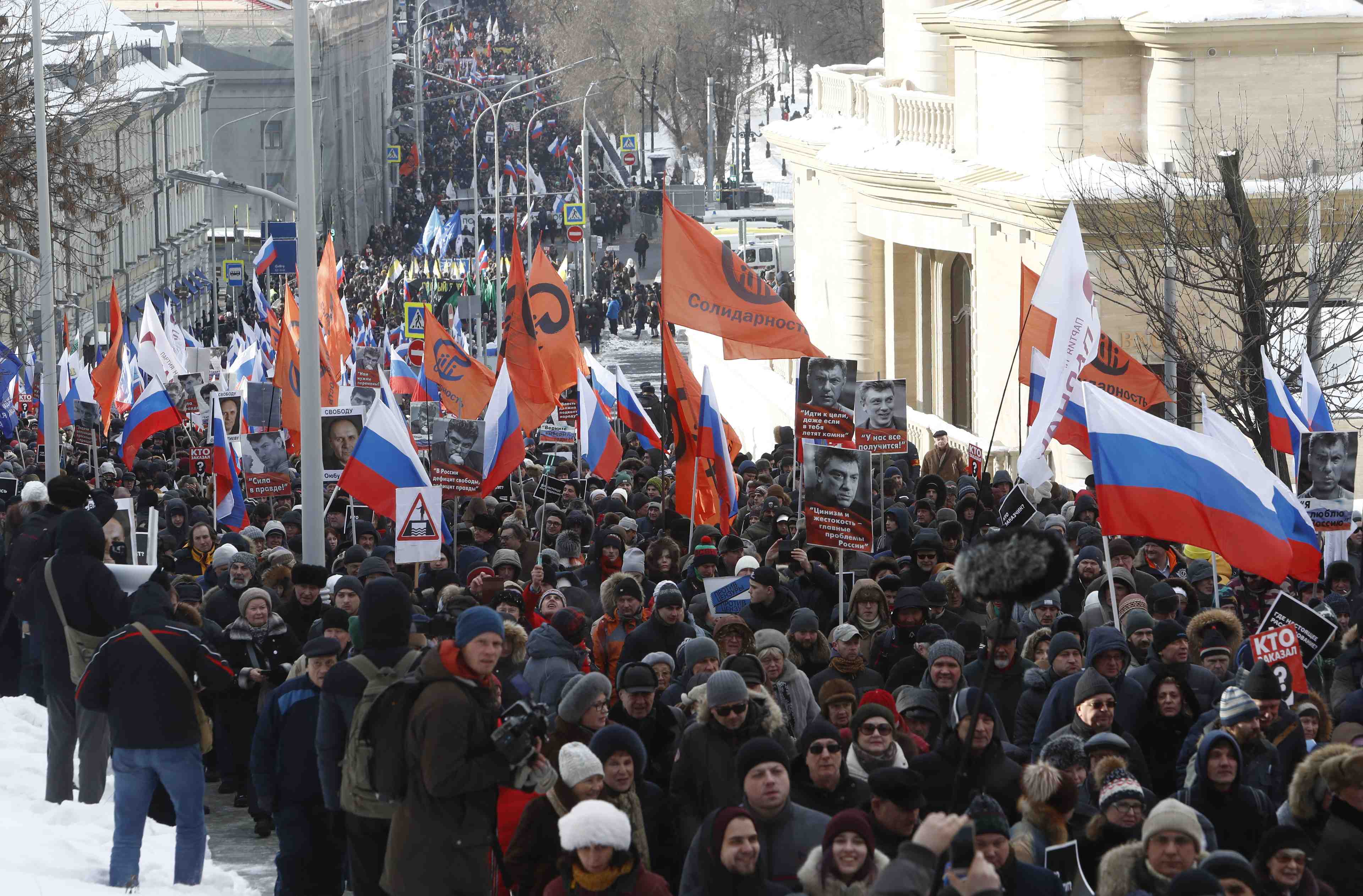 Des milliers de manifestants a moscou en memoire de boris nemtsov