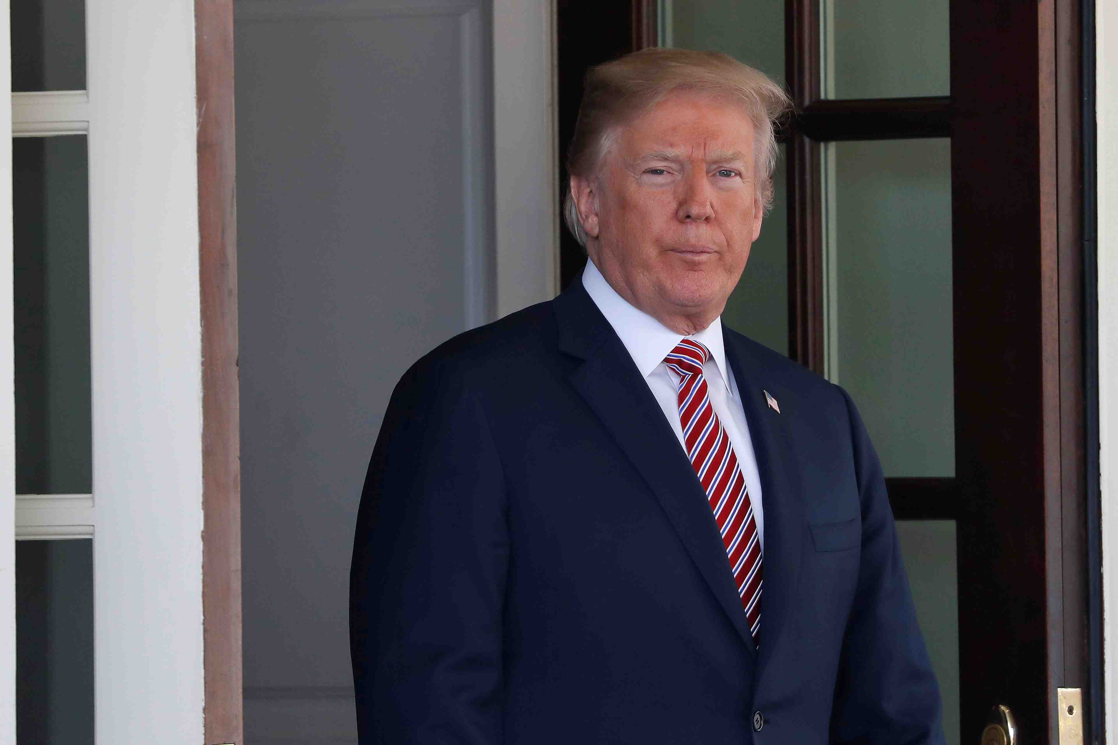 Trump aux russes sur la syrie : "les missiles arrivent"