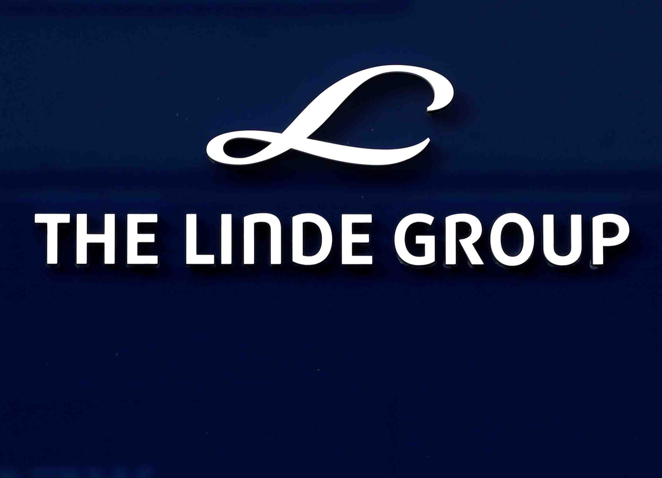 Linde avertit sur la fusion avec praxair