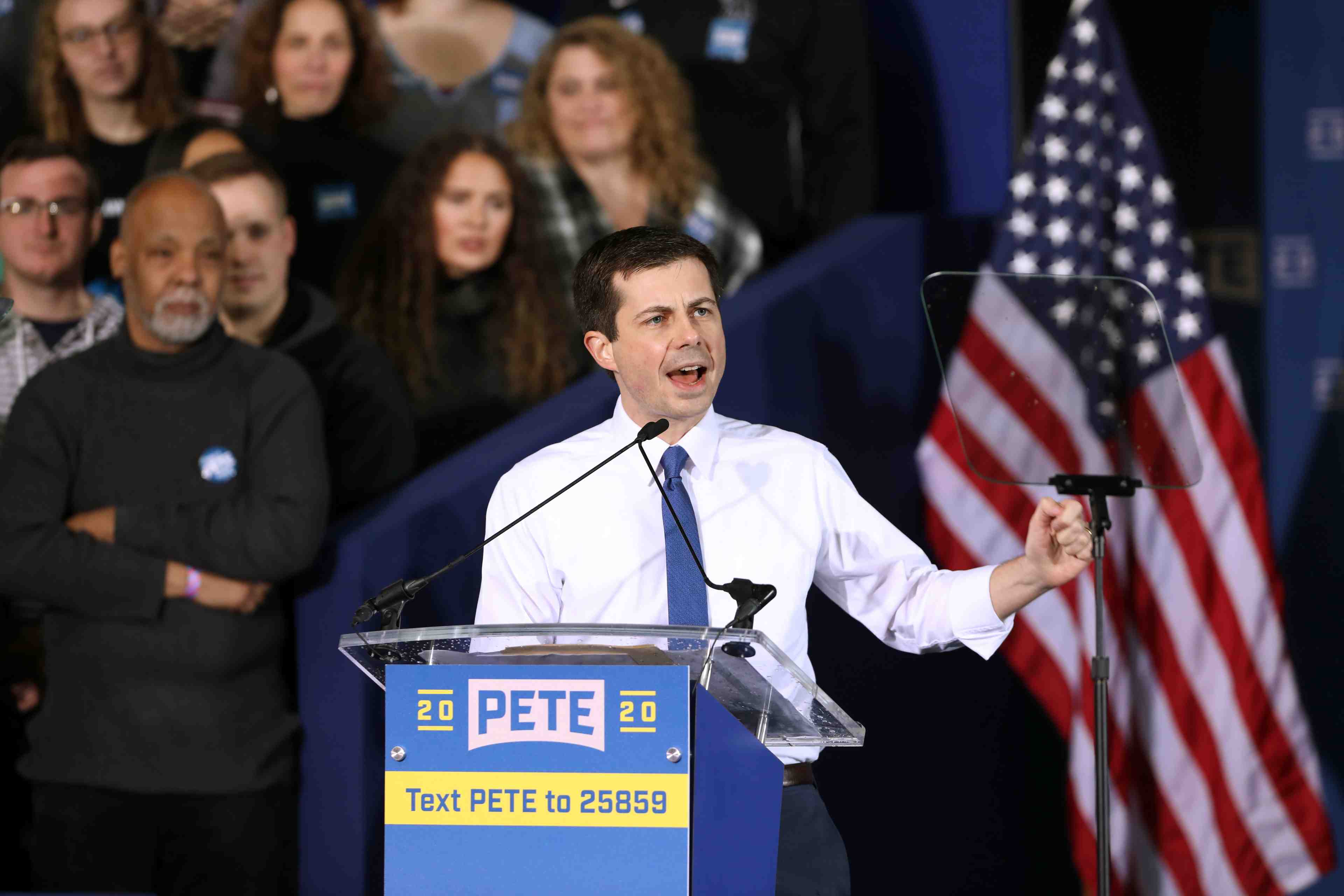 Le benjamin du camp democrate pete buttigieg entre en campagne