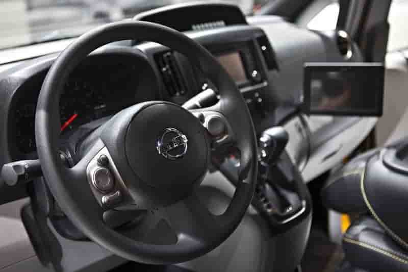 Nissan persiste et lance un deuxième véhicule électrique