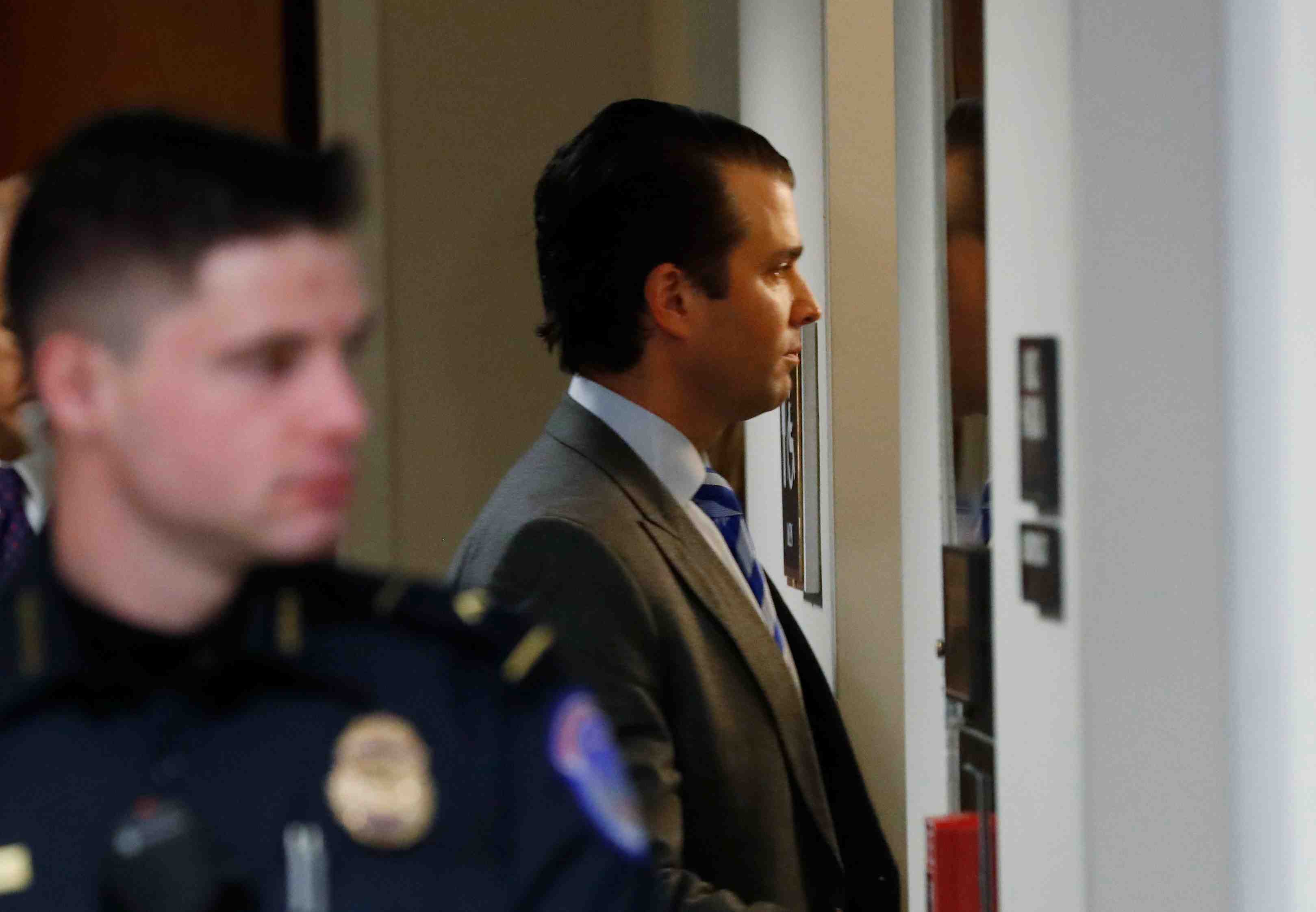 Usa/russie: le fils aine de trump interroge par les senateurs
