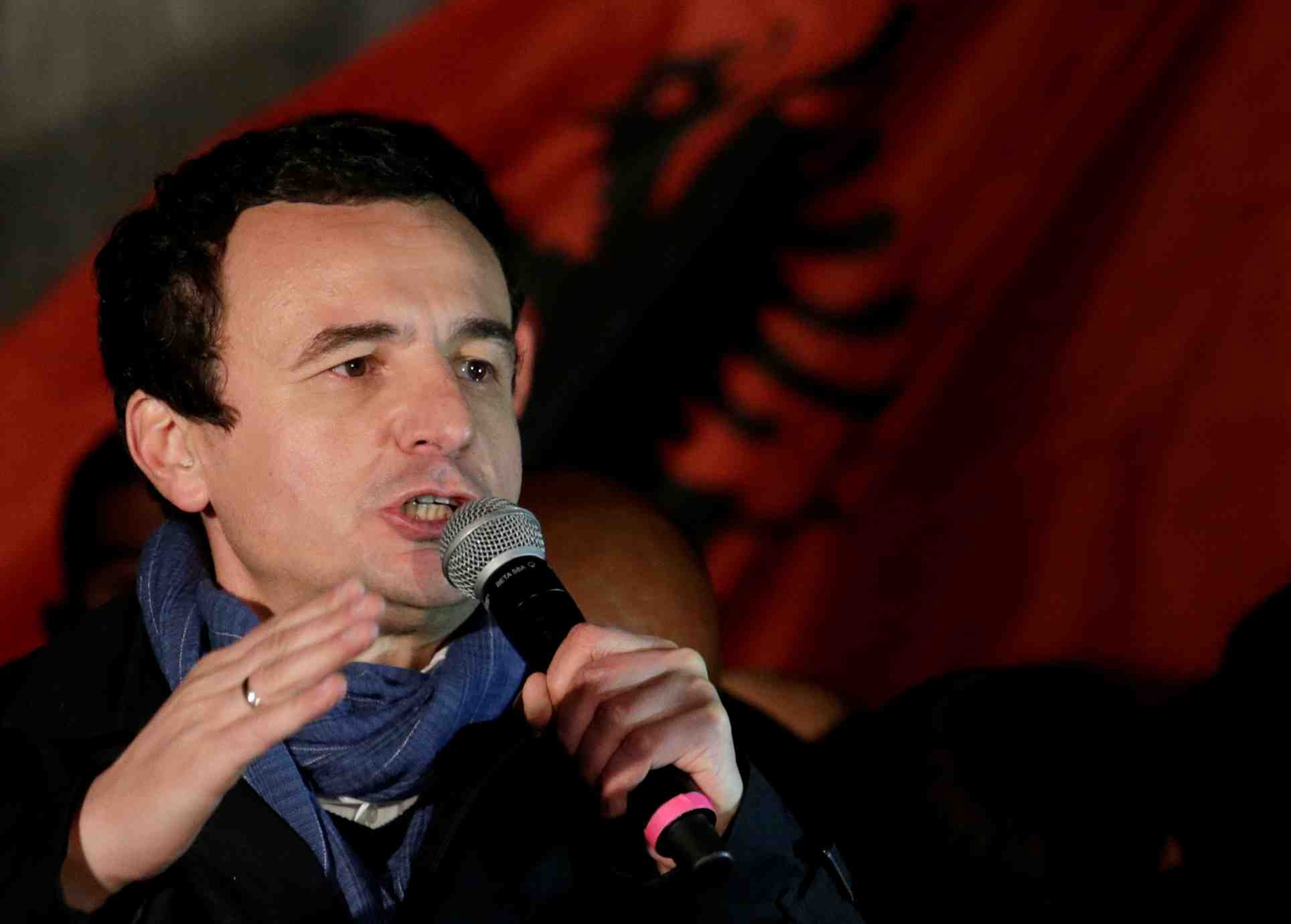 L'opposition au kosovo donnee en tete des elections legislatives