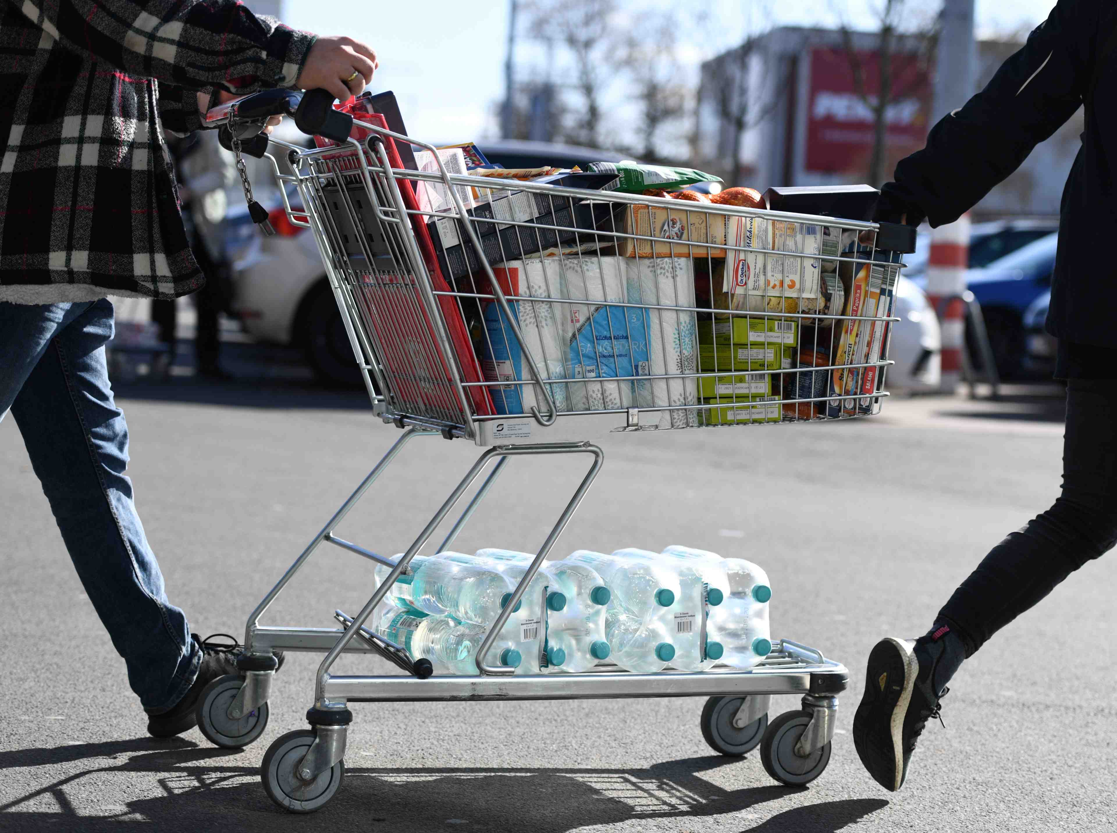 Coronavirus: l'allemagne va fermer la plupart de ses commerces