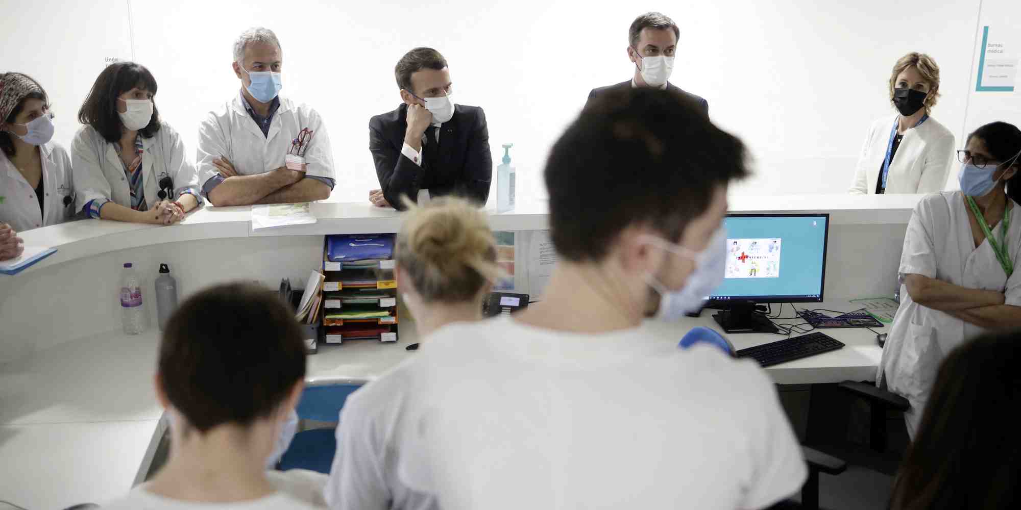 Macron hopital
