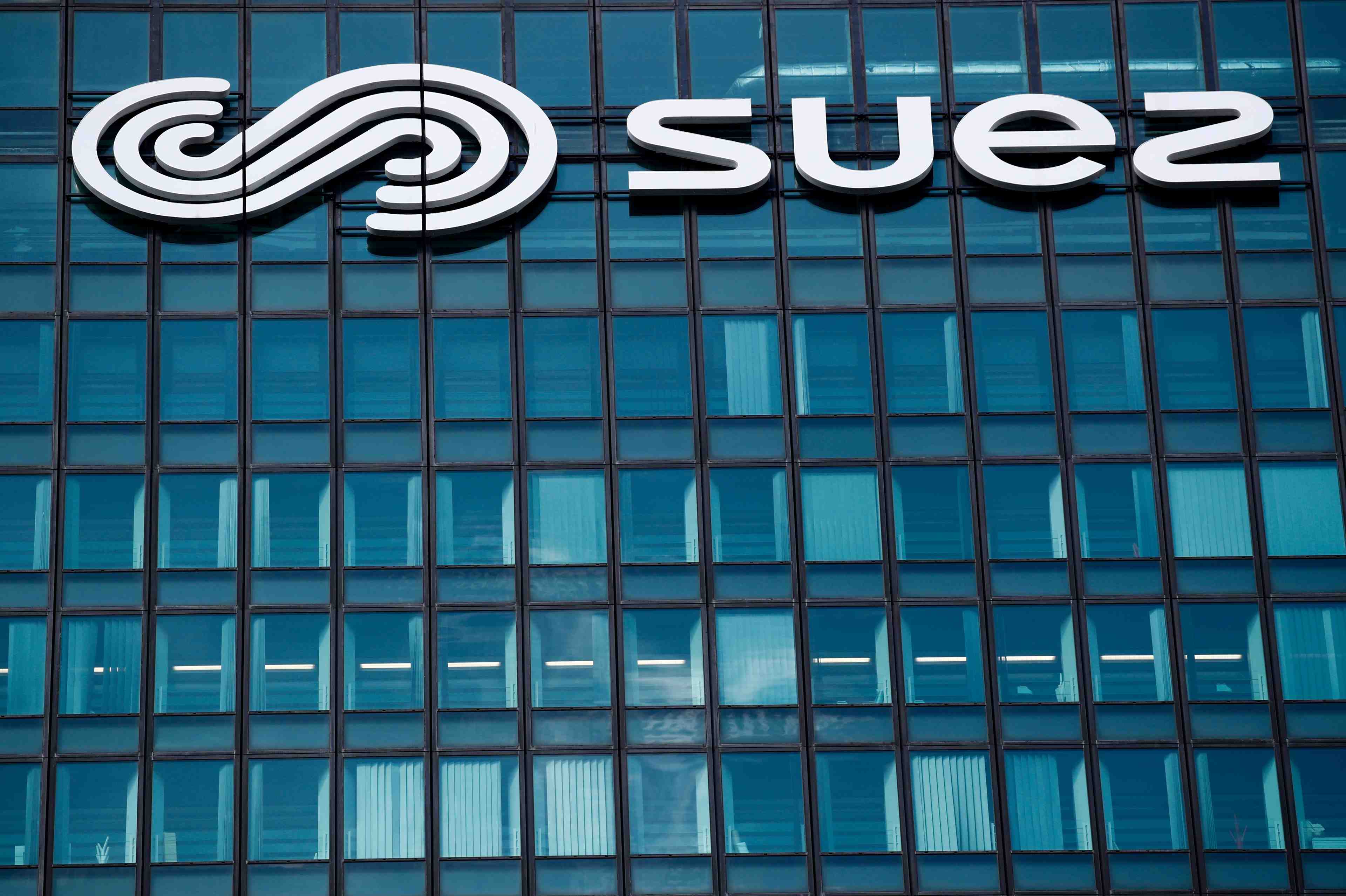 Bruxelles approuve sous condition une cession d'actifs de suez a schwarz
