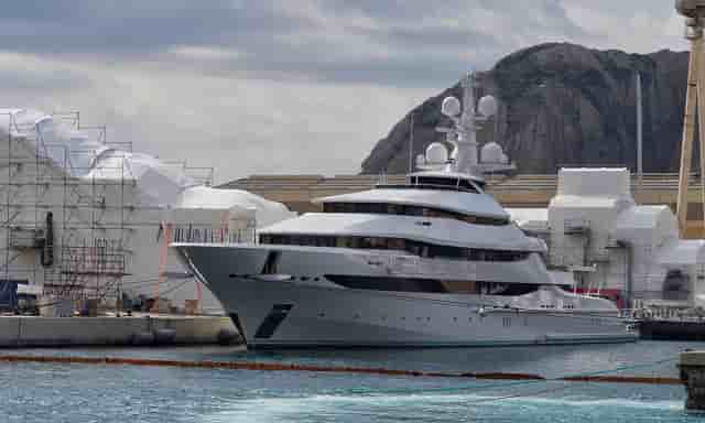 yacht