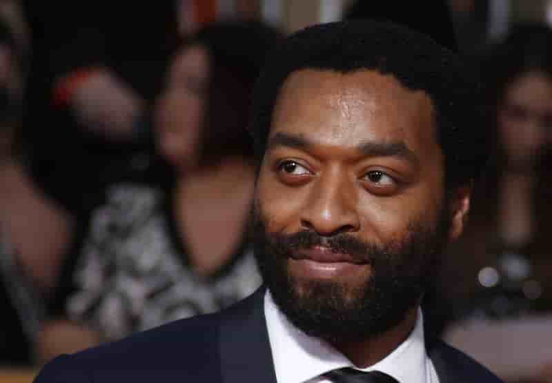 Chiwetel Ejiofor reçoit le BAFTA Award du meilleur acteur
