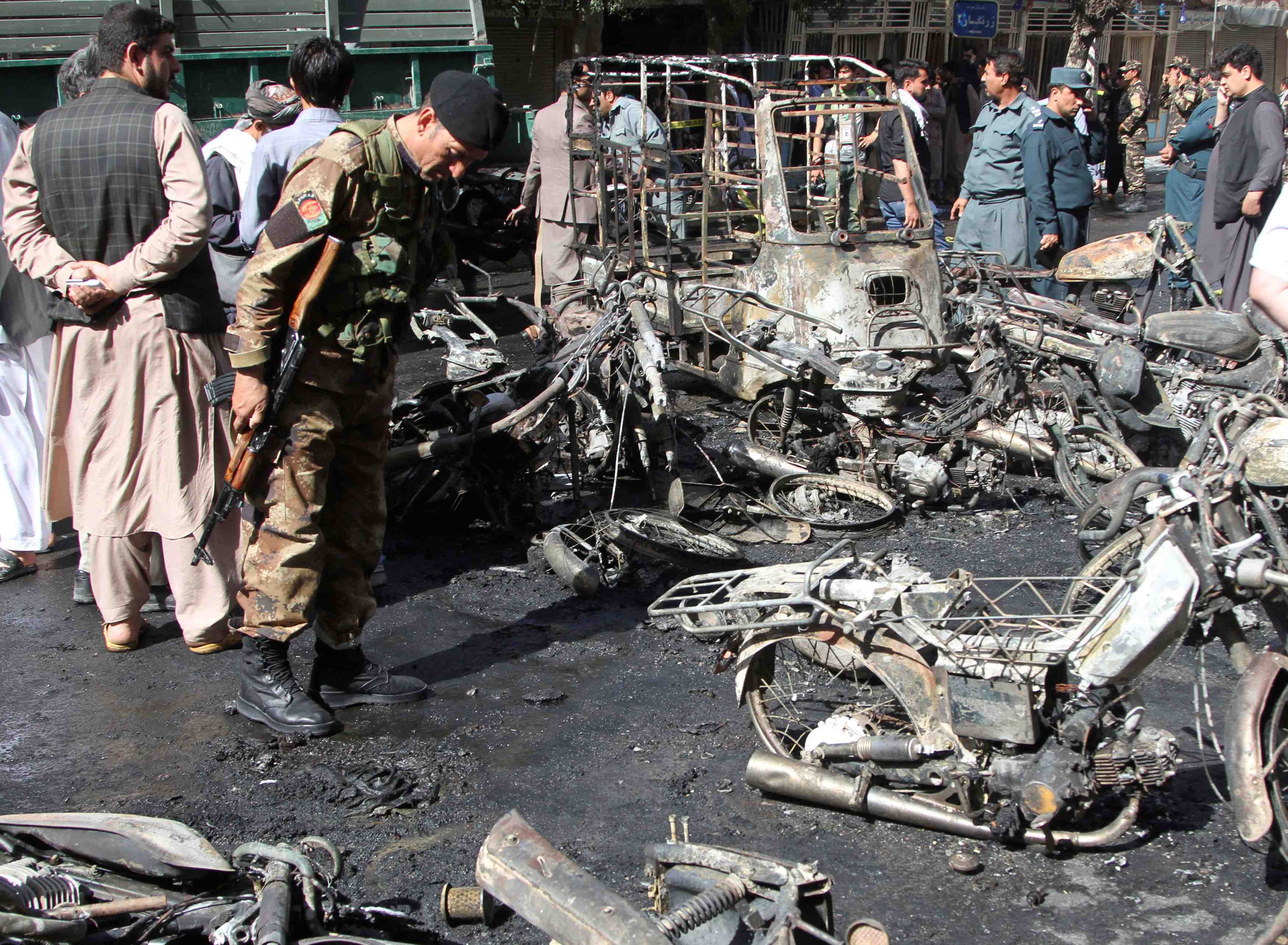 Sept morts dans une explosion sans doute criminelle en afghanistan