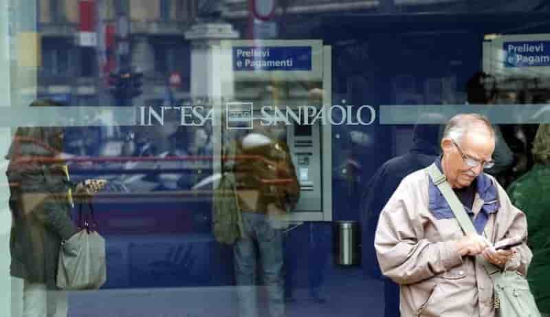 Intesa nettoie à son tour son bilan et affiche une perte sur 2013