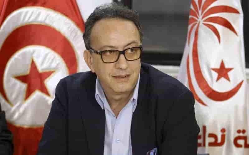 Le parti au pouvoir en tunisie frappe par des defections