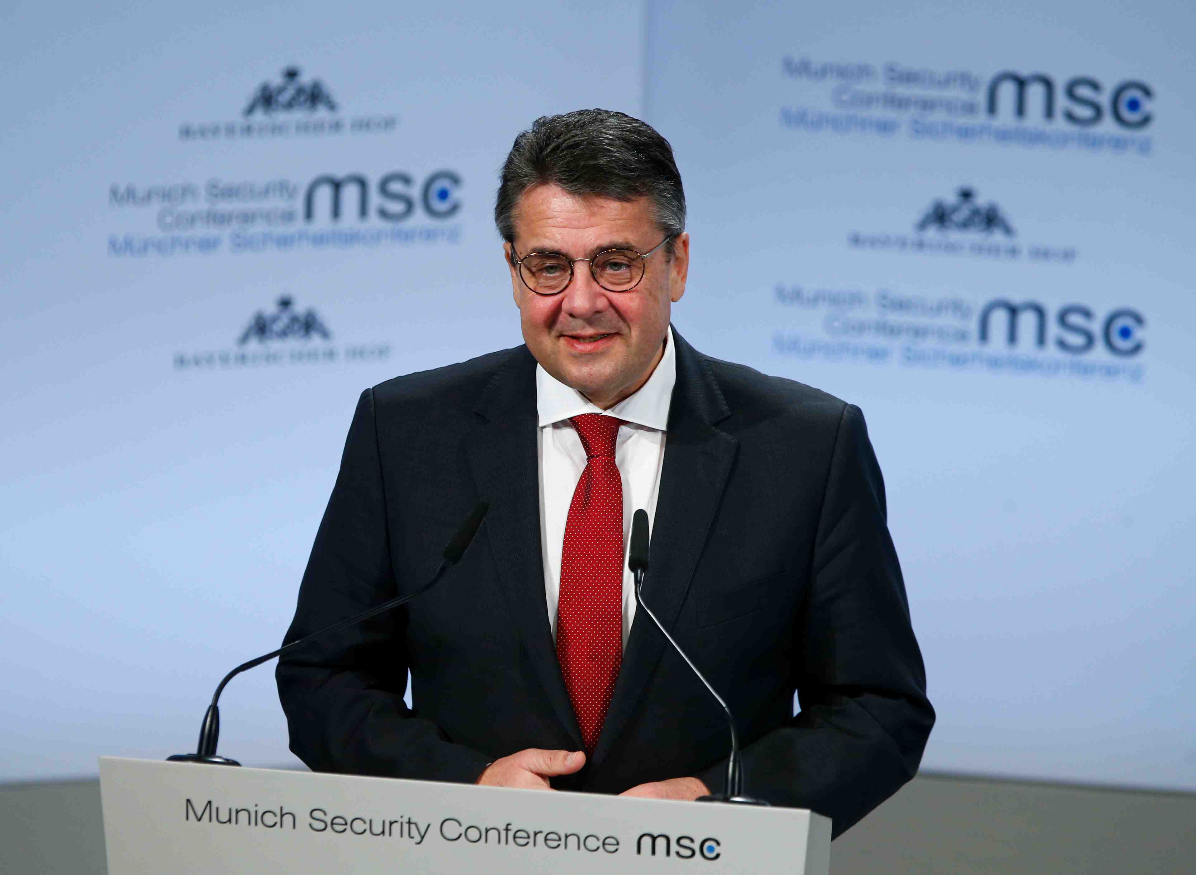 Gabriel: moins sanctionner moscou en cas de treve en ukraine
