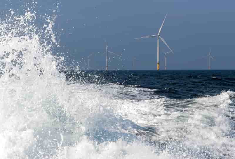 Decision dans les prochains jours sur l'eolien en mer, dit le ser