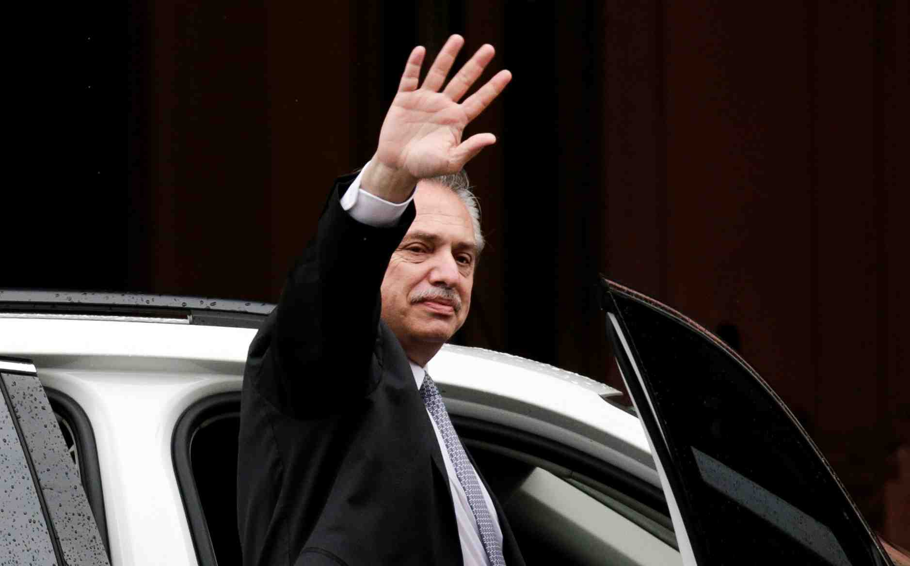 Argentine: alberto fernandez promet de "tourner la page" de l'austerite