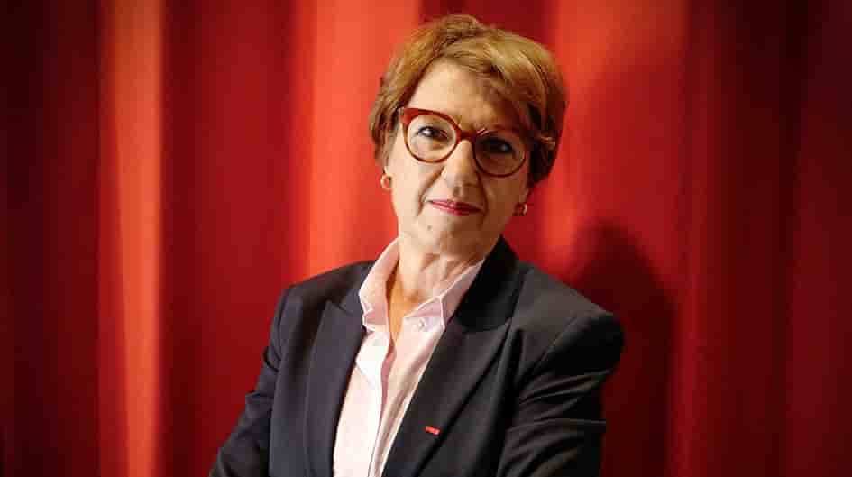 La ministre affirme qu'il faut produire plus en France, y compris pour manger mieux.