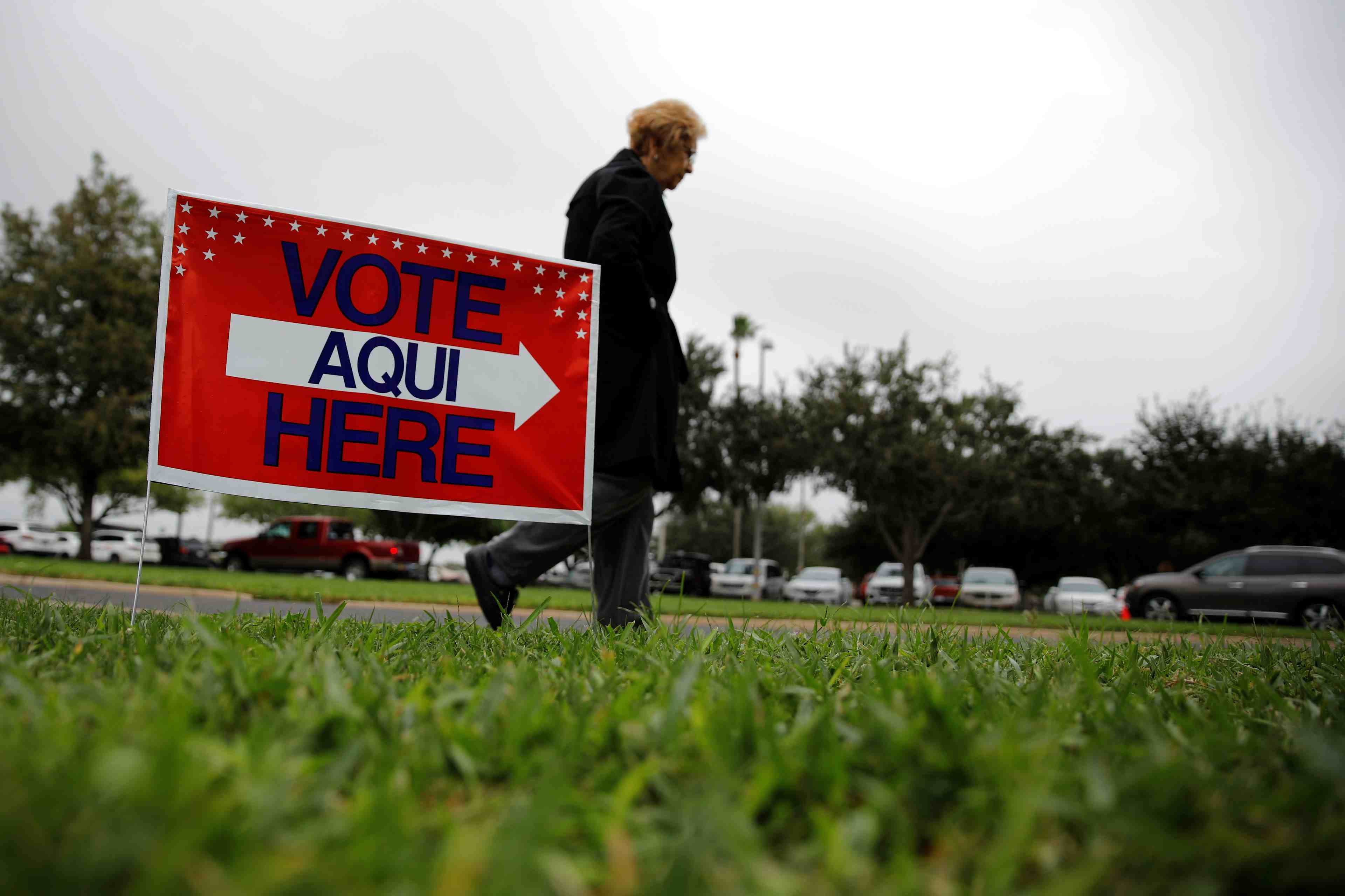 Midterms aux usa: des elections polarisees jusqu'au "tribalisme"
