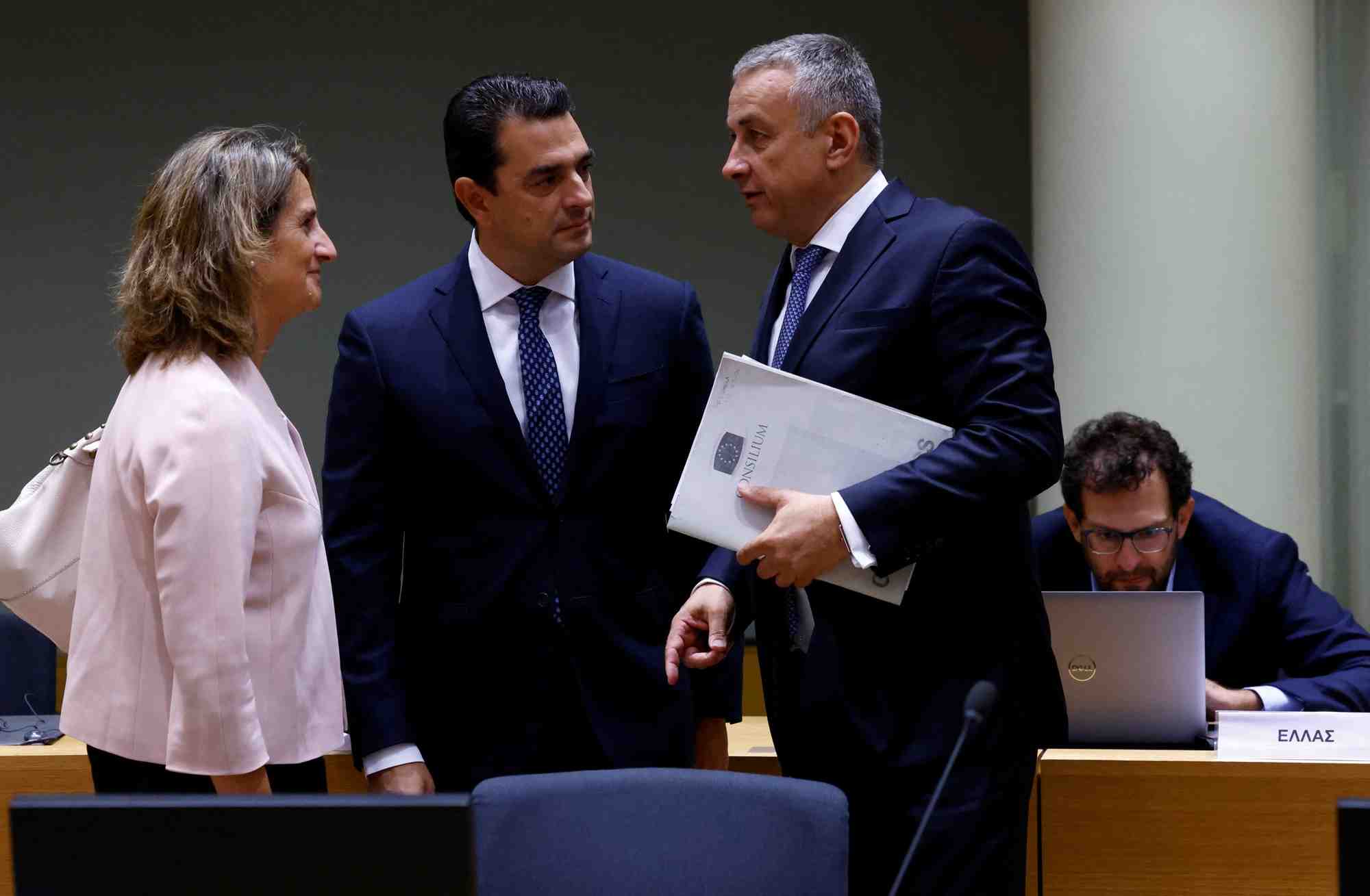 Une reunion d'urgence des ministres de l'energie de l'union europeenne se tient a bruxelles