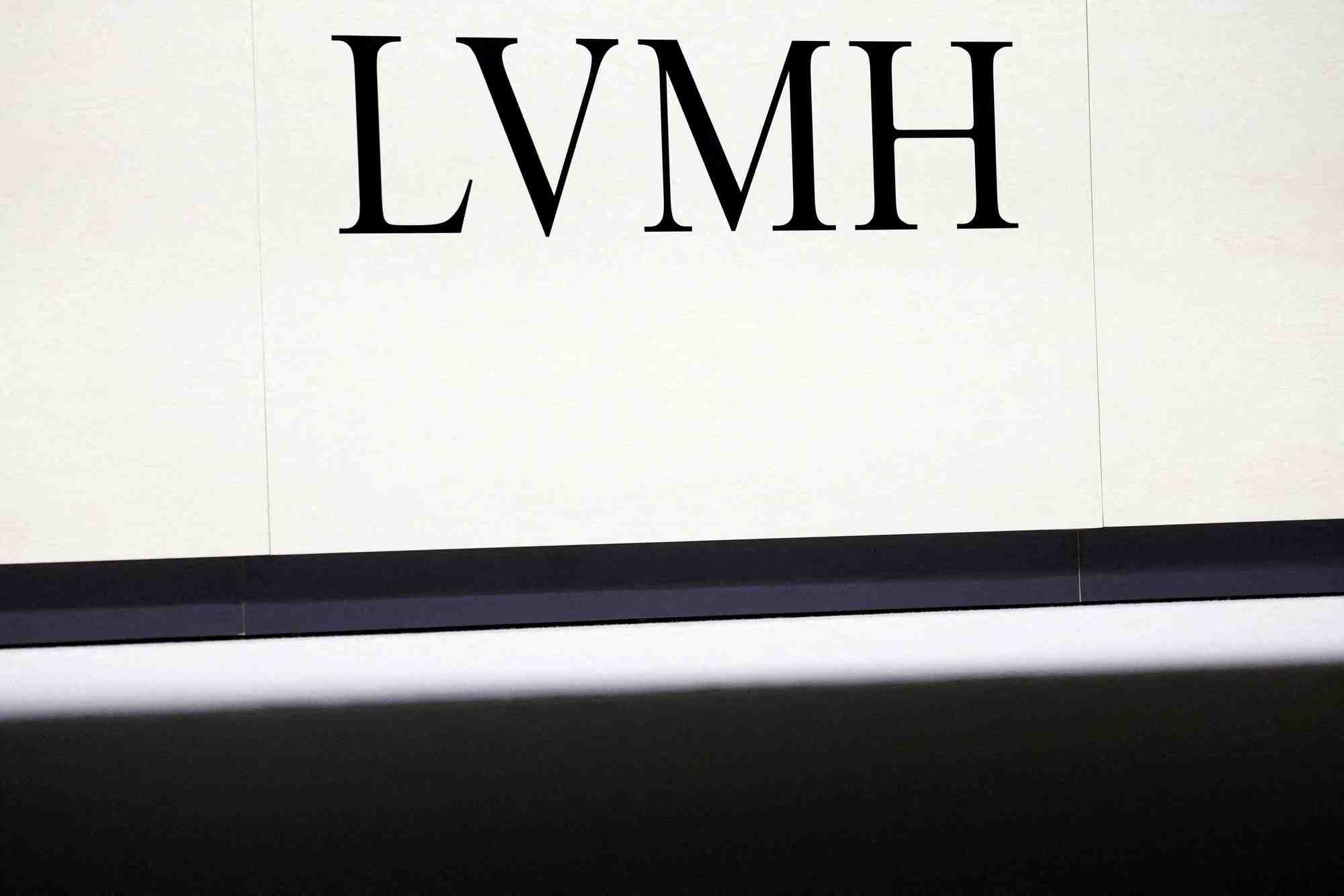 Le logo de lvmh, a paris