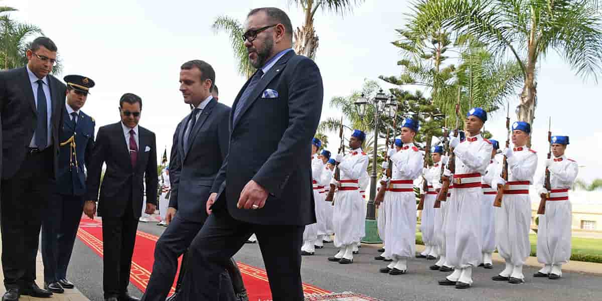 Emmanuel Macron et Mohammed VI à leur arrivée au palais royal de Rabat, le 14 juin 2017.