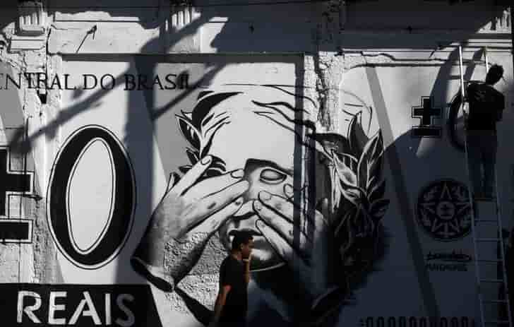 Moody's place la note du bresil en categorie speculative