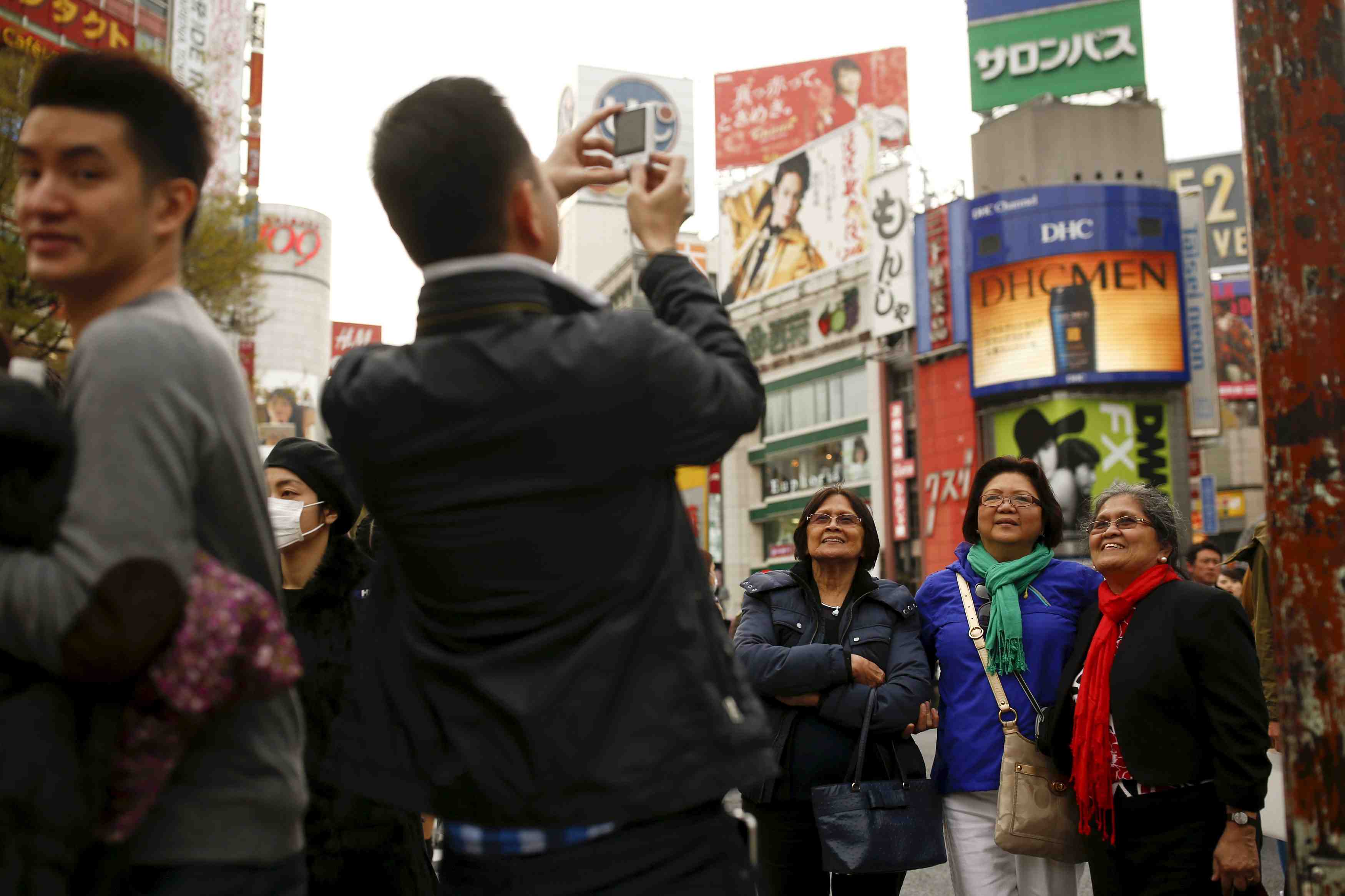 Des touristes pour relancer l'economie japonaise