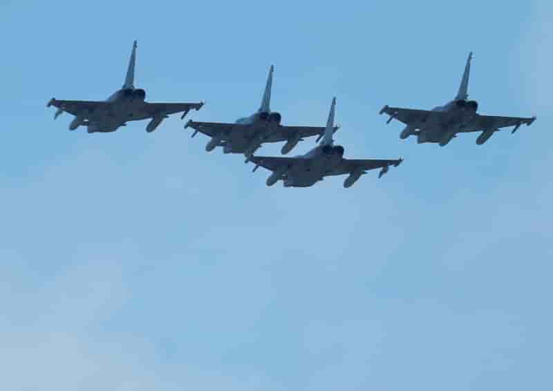 Berlin recoit les offres d'airbus et lockheed pour ses tornado