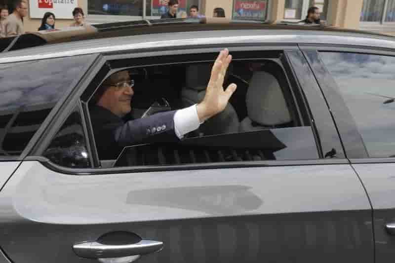 La droite fantasme sur l'idée d'une démission de Hollande